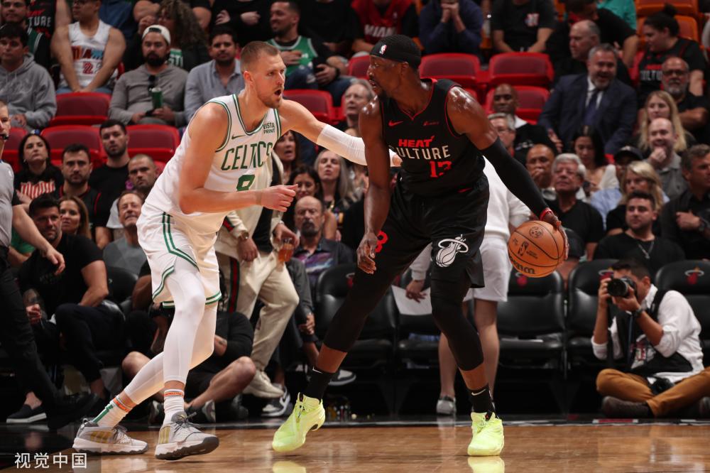 更是各方在 更是各方在